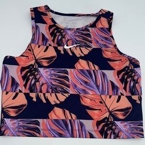 NWOT Nike Women's Botanical Dri-Fit Crop top Medium
